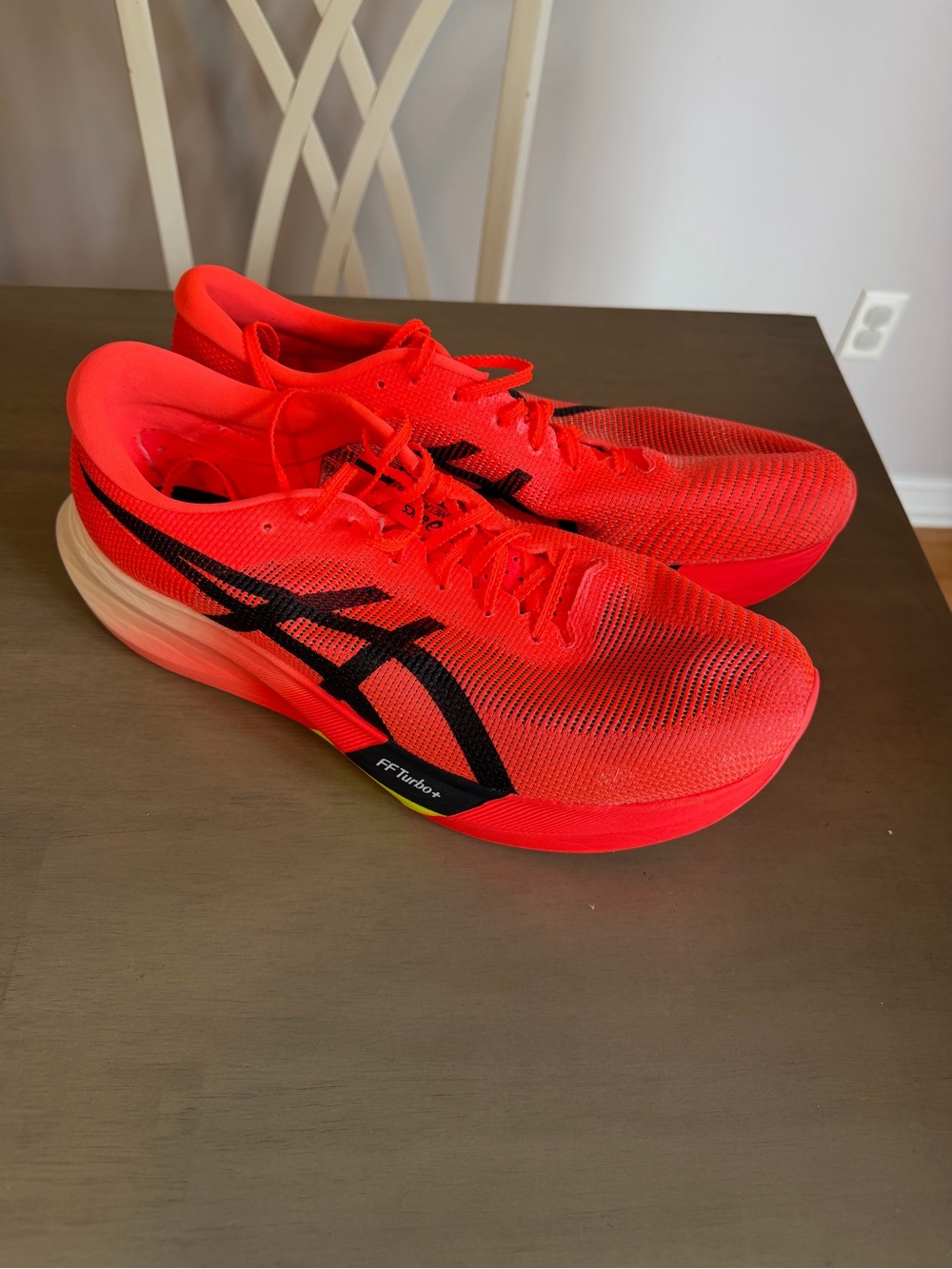 ASICS Meta Speed Sky Paris